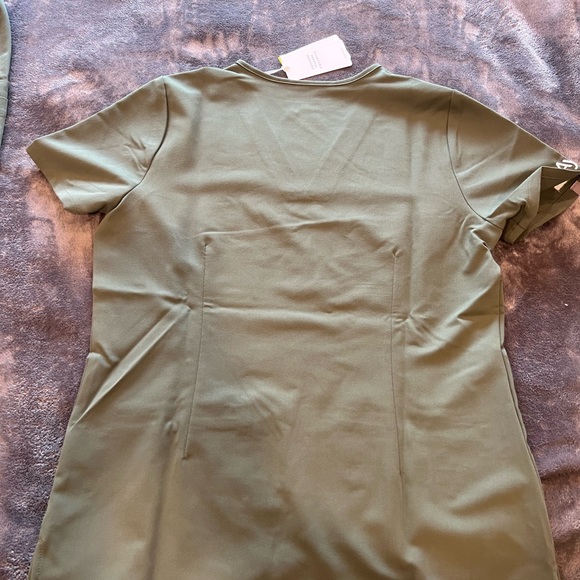 Figs Casma Three-pocket Scrub Top Size Small - Picture 3 of 5